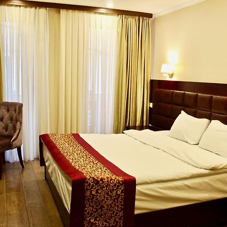 Velvet Hotel Tiflis Exterior foto