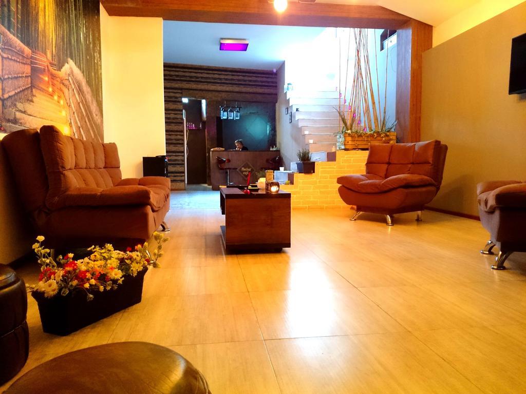Velvet Hotel Tiflis Exterior foto