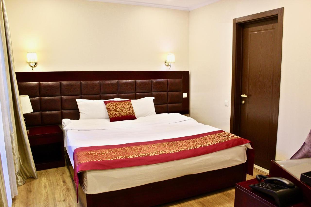 Velvet Hotel Tiflis Exterior foto