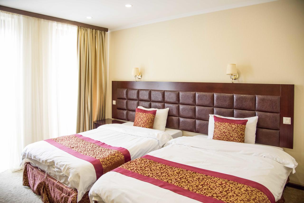 Velvet Hotel Tiflis Exterior foto